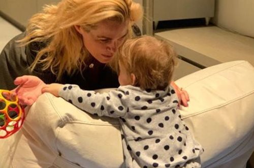 «Ένας χρόνος με την Αλίκη»: H ανάρτηση της Τζένης Μπότση για τα πρώτα γενέθλια της κόρης της