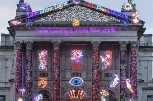 Αναμνήσεις ενός γενναίου, νέου κόσμου: Ο στολισμός της Tate Britain υπερνικά το κακό