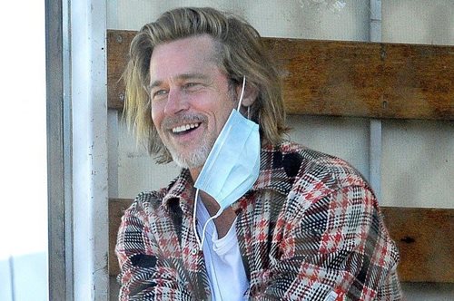 «Μοίρασε τρόφιμα για 3-4 ώρες, με σύντομα διαλείμματα»: Μπραντ Πιτ ινκόγκνιτο σε κοινωνικό έργο