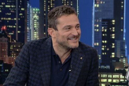 «Πάω να τους συλλάβω και θέλω να βάλω τα κλάματα. Είναι χρυσά παιδιά όλοι στην ομάδα του “Ήλιου”»