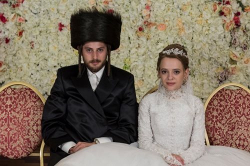 Το best seller Unorthodox της Deborah Feldman που προκάλεσε αντιδράσεις κυκλοφορεί πλέον στην Ελλάδα