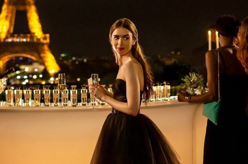 Είμαι Γαλλίδα και σιχαίνομαι τη σειρά Emily in Paris -Αυτοί είναι οι λόγοι 