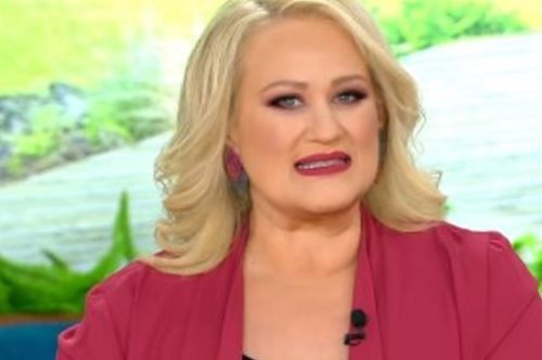 Η Άση Μπήλιου κάνει τις πρώτες προβλέψεις για το 2021