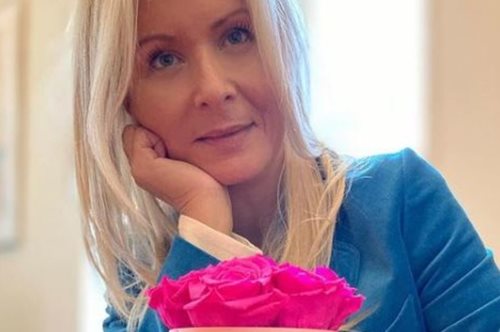 «Πέρυσι τέτοια μέρα χαζεύαμε μαζί μηνύματα με ευχές και λέγαμε τα νέα της ημέρας»