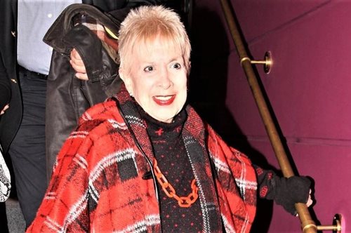 «Έφυγε» από τη ζωή η πρώτη παρουσιάστρια της ΕΡΤ και στιχουργός Σάσα Μανέτα