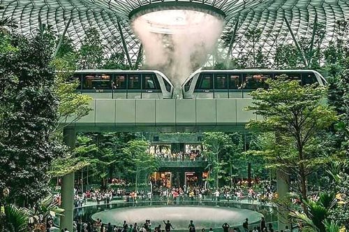 Το αεροδρόμιο με τον μεγαλύτερο καταρράκτη εσωτερικού χώρου στον κόσμο: Σαν επιστημονική φαντασία