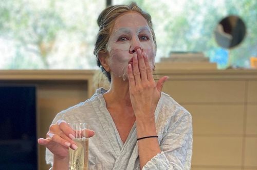 Ο τρόπος που πέρασε η Άνιστον την Ημέρα των Ευχαριστιών μάς κάνει να την αγαπήσουμε περισσότερο