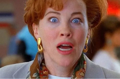 «Κέβιν!»: Η φανταστική Catherine O’Hara αναβιώνει στο Tik Tok τη θρυλική σκηνή του Μόνος στο Σπίτι