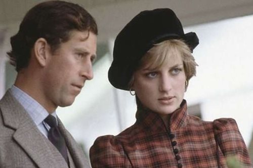 3 αγαπημένα fashion items της Νταϊάνα που είναι και πάλι στη μόδα χάρη στο The Crown