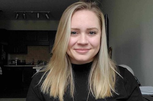 «Φαινομενικά ήμουν μια μαθήτρια άριστη σε όλα αλλά είχα κατάθλιψη. Το κατάλαβε μια καθηγήτριά μου»