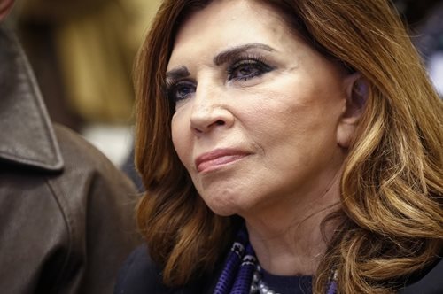 «Είναι στιγμές που πάω να την πάρω τηλέφωνο. Είναι πολύ δύσκολο για μένα»