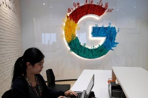 Έκαναν δεκτή την παραίτησή της, την οποία δεν υπέβαλε ποτέ. Η Google καλείται να δώσει εξηγήσεις 