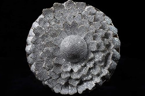 Το μεγαλύτερο διαμαντένιο δαχτυλίδι ολόκληρου του κόσμου μόλις μπήκε στο βιβλίο Γκίνες