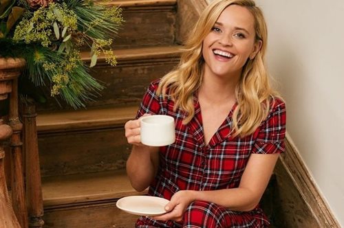 «Τα βλέπω διπλά»: To αστείο σχόλιο σε φωτογραφία της Ρις Γουίδερσπουν με την κόρη της