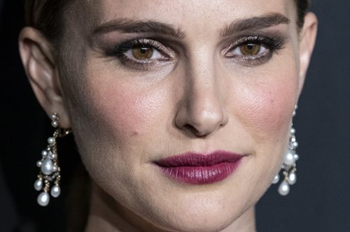 «Από παιδί αντιμετωπίστηκα σαν ερωτικό αντικείμενο και αυτό μου στέρησε τη σεξουαλικότητά μου»