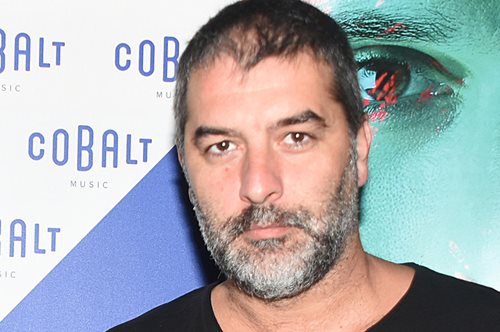 «Ο τρόπος ζωής μου άλλαξε όχι με τον γάμο αλλά με το παιδί»: Ο Βασίλης Μπισμπίκης μιλά για αυτόν 