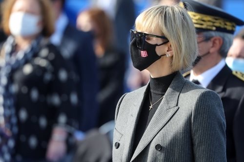 Η πανκ πριγκίπισσα: Κανένας δεν περίμενε ότι η Σαρλίν του Μονακό θα έκανε αυτό το κούρεμα