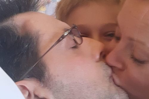 «Μέχρι πριν από λίγους μήνες τρεφόταν με σωληνάκι»: Η συγκινητική πρόοδος του Κωνσταντίνου Αγγελίδη