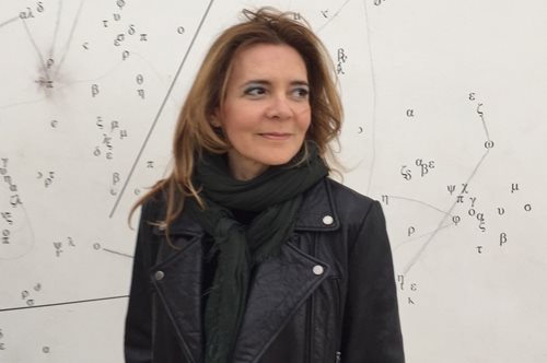 «Πριν αρχίσω να διαβάζω λογοτεχνία, εξασκήθηκα με τον Καζαμία της γιαγιάς μου. Ήταν ισχυρό ερέθισμα»