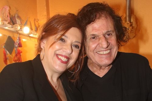 «Είπα στον Βασίλη, αν δε με βγάλετε έξω, θα στολίσω και τον σκύλο. Μα έχω άδικο; Λαλήσαμε όλοι»