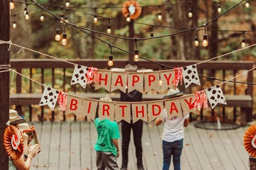 «Το facebook ανάλατο, το click away άνοστο, το home schooling νερόβραστο. Μια ζωή στεγνή, άχυρο»