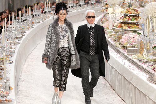 To τοπ μόντελ Στέλλα Τέναντ πέθανε μόλις στα 50 του. Πρωτοπόρος στο ανδρόγυνο στυλ, στη βιώσιμη μόδα