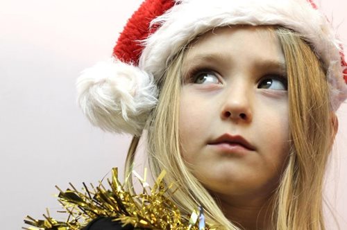 «Να παίξετε με τα καλύτερα παιχνίδια και με τα πιο σούπερ επιτραπέζια, αφήστε τις οθόνες σβηστές»