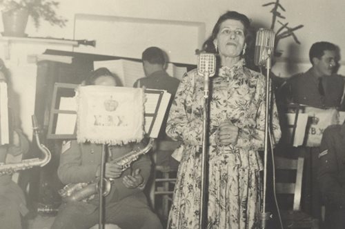 Ευτυχισμένο το 1965: Βασιλειάδου, Αυλωνίτης, Ρίζος σε άγνωστη φωτογραφία από Πρωτοχρονιά