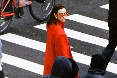 Έκπληξη: Δεν είχαμε φανταστεί ποτέ ότι αυτό το βαρετό πλεκτό θα μπορούσε να φορεθεί τόσο κομψά