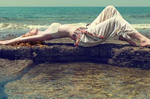 ΤΙΚΤΟ σημαίνει «τίκτω» και είναι το νέο καλοκαιρινό brand που αγαπά τα ταξίδια