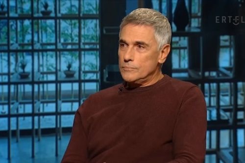 «Σχεδόν δέκα χρόνια στην τράπεζα, έπαθα καρκίνο στο στόμα και φυματίωση»