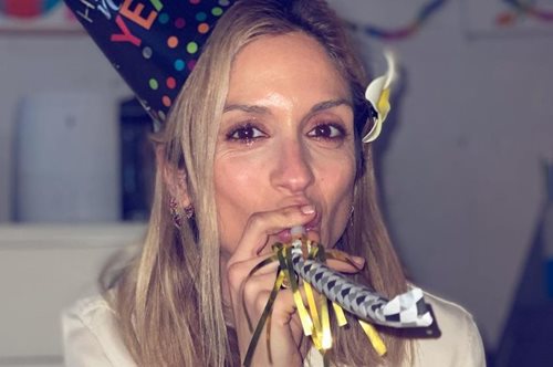 Το νέο καρέ της Σοφίας Καρβέλα είναι το πιο κολακευτικό που έχει κάνει: Κομψό και νεανικό μαζί