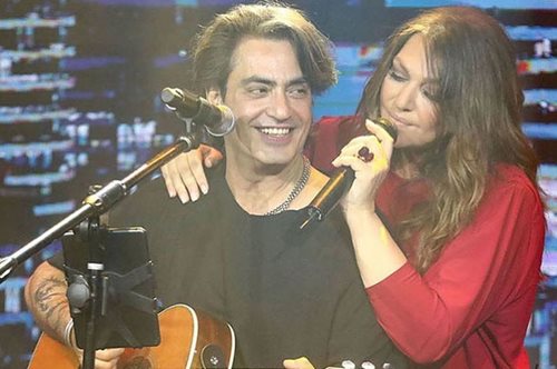 «Το δικό μας το παιδί πάντως μέχρι Lower έφτασε». Η αιχμηρή ανάρτηση της Καίτης Γαρμπή 