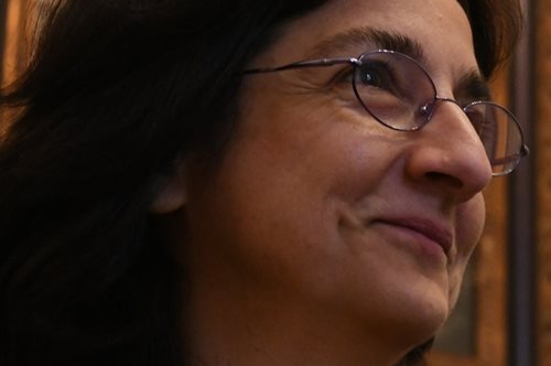 «Σκίσιμο στα χείλη, μελανιές, σκισμένη μπλούζα»: Μια ακόμα καταγγελία για απόπειρα βιασμού στα 16