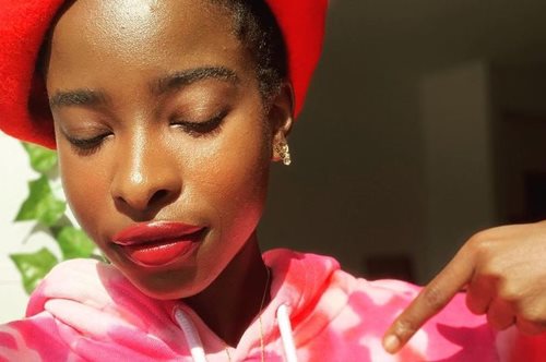 Ποια είναι η 22χρονη ποιήτρια, ακτιβίστρια που θα απαγγείλει ποίημα στην ορκωμοσία του Τζο Μπάιντεν