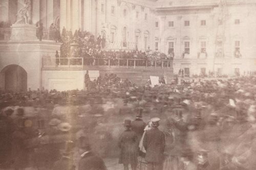 Η ιστορία πίσω από την πρώτη φωτογραφία που τραβήχτηκε ποτέ σε ορκωμοσία Προέδρου των ΗΠΑ