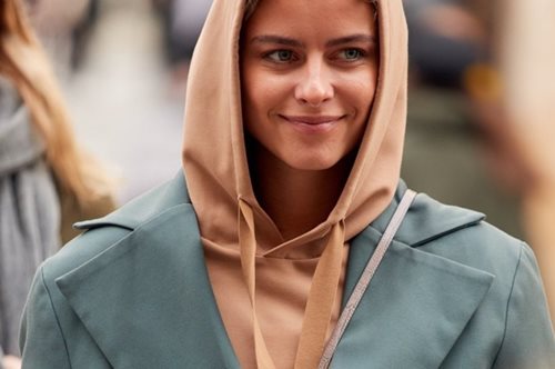 Ξέρουμε από τώρα πώς θα ντυθούμε την ερχόμενη άνοιξη: Τα &Other Stories έφεραν τη νέα συλλογή