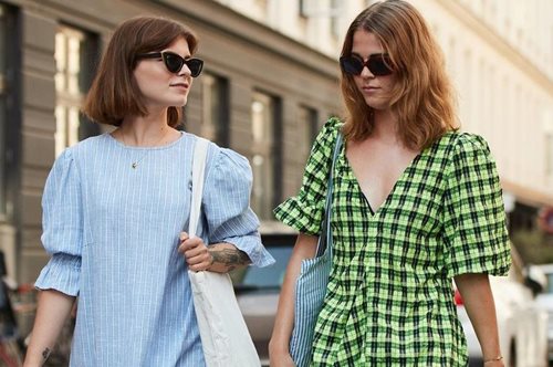 Περισσότερο από κάθε άλλη φορά: Το φόρεμα που λατρεύτηκε στα 70's είναι και πάλι επίκαιρο