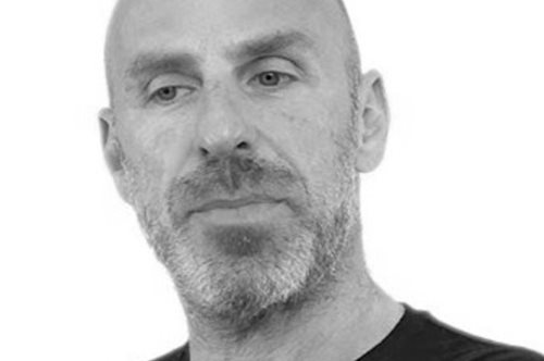 «Εγκληματικό να νιώθεις ανώτερος από το παιδί σου. Να ελέγχεις τα συναισθήματα, τις σκέψεις του» 