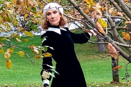 «Έχεις το χρώμα του ουρανού στα μάτια σου και το ίδιο χρώμα έχει και η αγάπη μας»