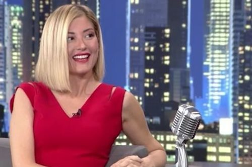 «Ο πατέρας μου δεν με βλέπει στο δελτίο. Μου τηλεφωνεί στη διάρκειά του να μου πει κάτι άσχετο»