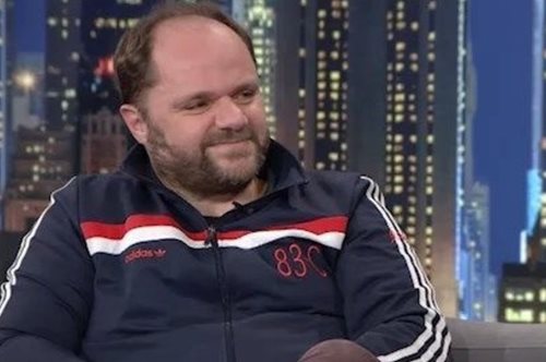 «Μου είναι πολύ δύσκολο να μιλάω για τον εαυτό μου. Να λέω, τι; Πόσο γαμάτος είμαι;»