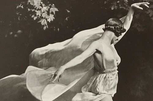 «Στην άγρια, ανεξέλεγκτη παιδική ηλικία μου οφείλω την έμπνευση του χορού που δημιούργησα»