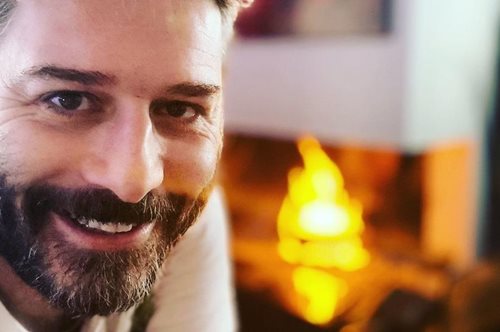 «Τυχερός πολύ που είσαι η γυναίκα μου»: Ο Αλέξανδρος Μπουρδούμης στο πλευρό της Λένας Δροσάκη