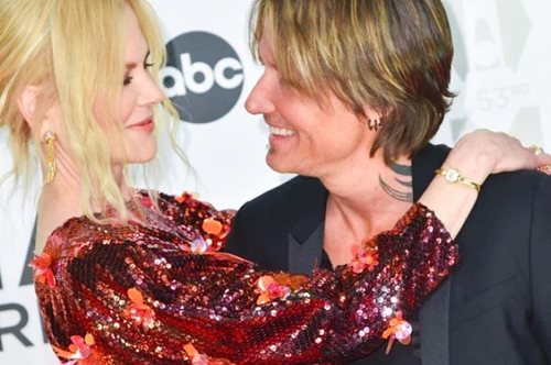 67χρονος άνδρας χτύπησε τη Νικόλ Κίντμαν μέσα στην όπερα του Σίδνεϋ, επειδή του «έκρυψε» τη θέα