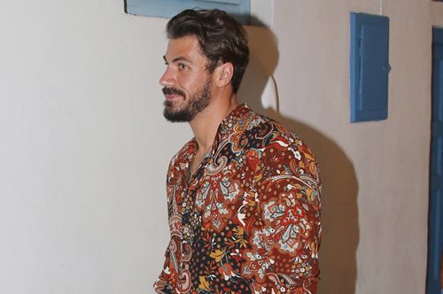 Ποια είναι η σύντροφος του Άκη Πετρετζίκη; Το ζευγάρι περιμένει το πρώτο του παιδί 