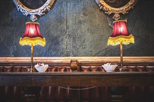 Νοσταλγία: Τα μπαρ που μας λείπουν περισσότερο στο lockdown