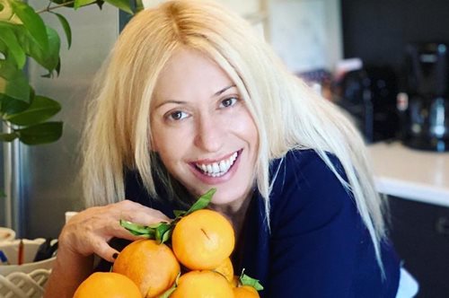 Η όμορφη και τακτοποιημένη μεζονέτα της Μαρίας Μπακοδήμου μοιάζει να έχει βγει από deco περιοδικό