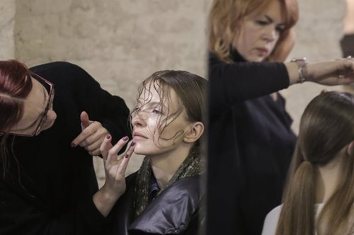 Πέντε προϊόντα κάτω των 20€ που δεν θα άλλαζε μια beauty editor. Η ομορφιά δεν κοστίζει ακριβά