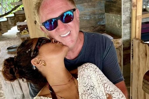 «Όταν τον παντρεύτηκα όλοι είπαν ότι το κάνω για τα λεφτά του. Είπα 